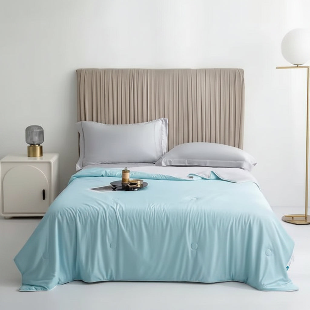 Cooling Blanket Lightweight Breathable Bedding Blanket