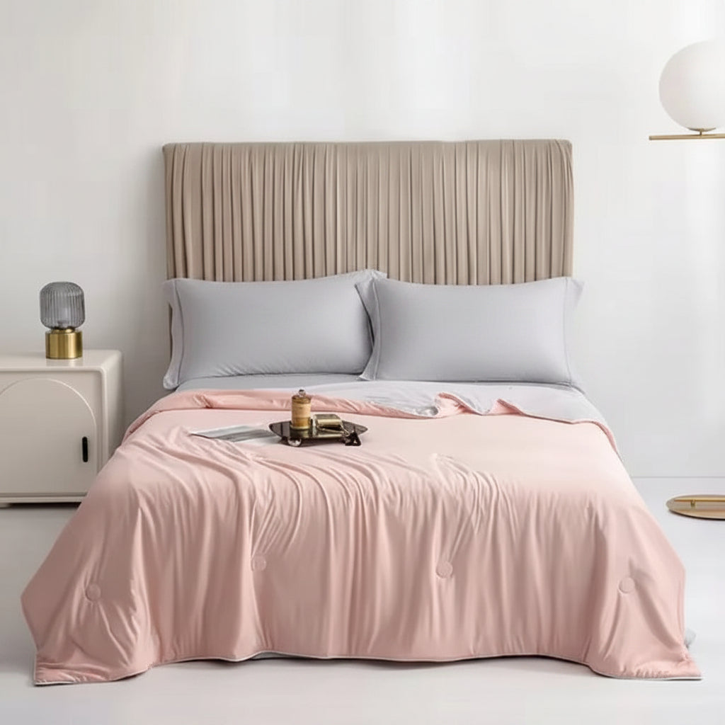 Cooling Blanket Lightweight Breathable Bedding Blanket