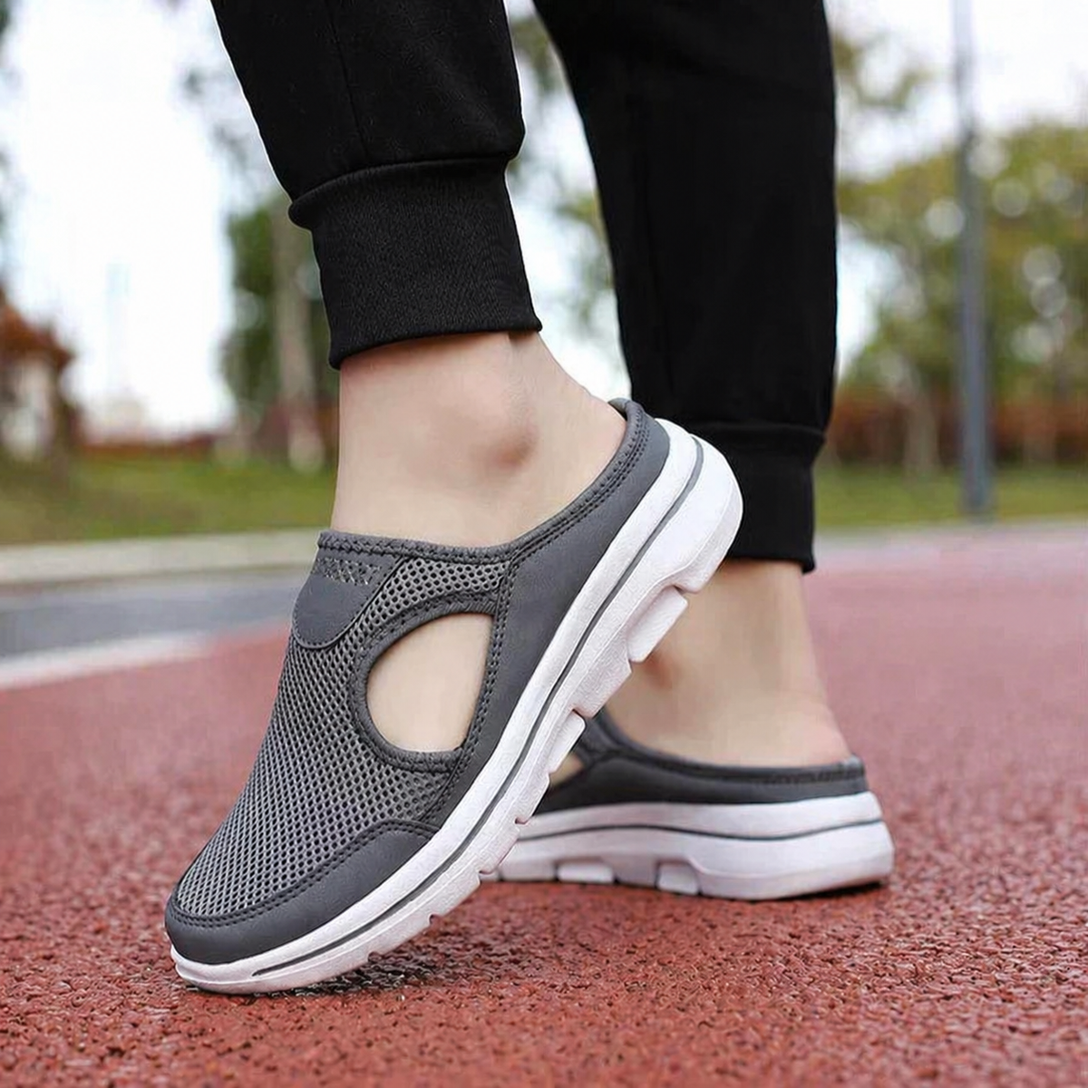 Supportive Indoor Slippers with Cushioned Sole for Everyday Wear
