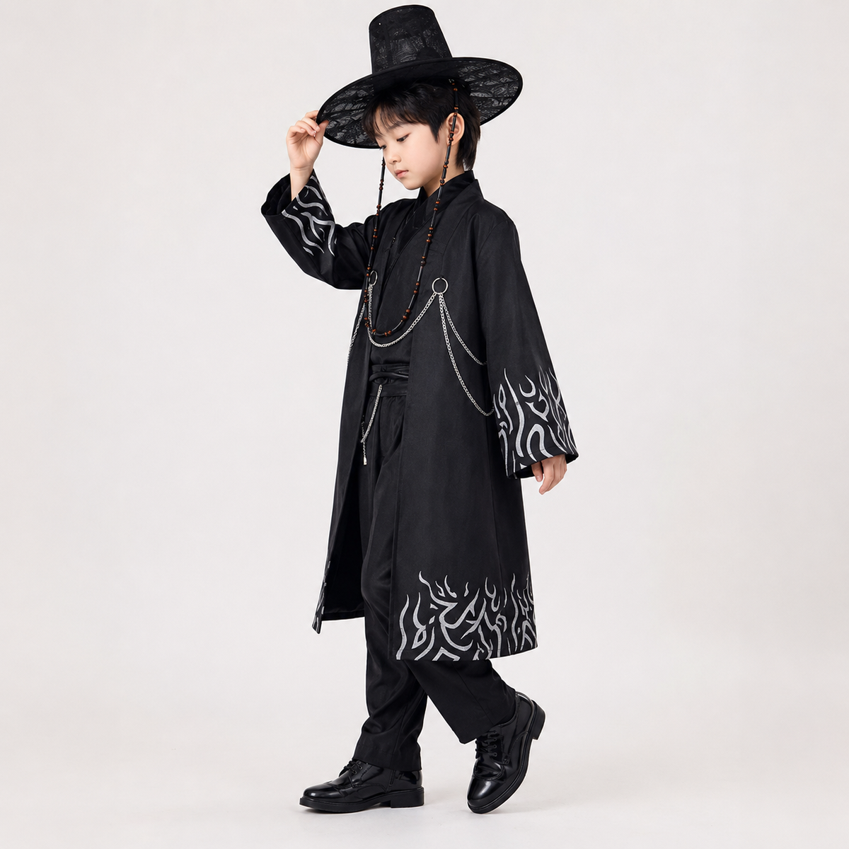 Kids Korean Hanbok Costume with Hat and Silver Chain Halloween Cosplay